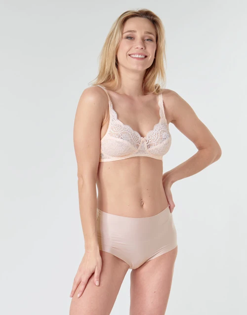 Triumph - AMOURETTE 300 Camel 4 Triumph - AMOURETTE 300 Camel – Image 2