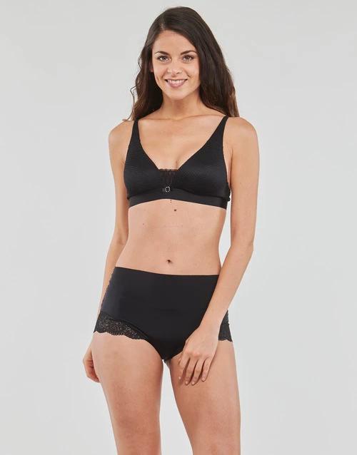 Triumph - AURO SPOTLIGHT Noir 4 Triumph - AURO SPOTLIGHT Noir – Image 2